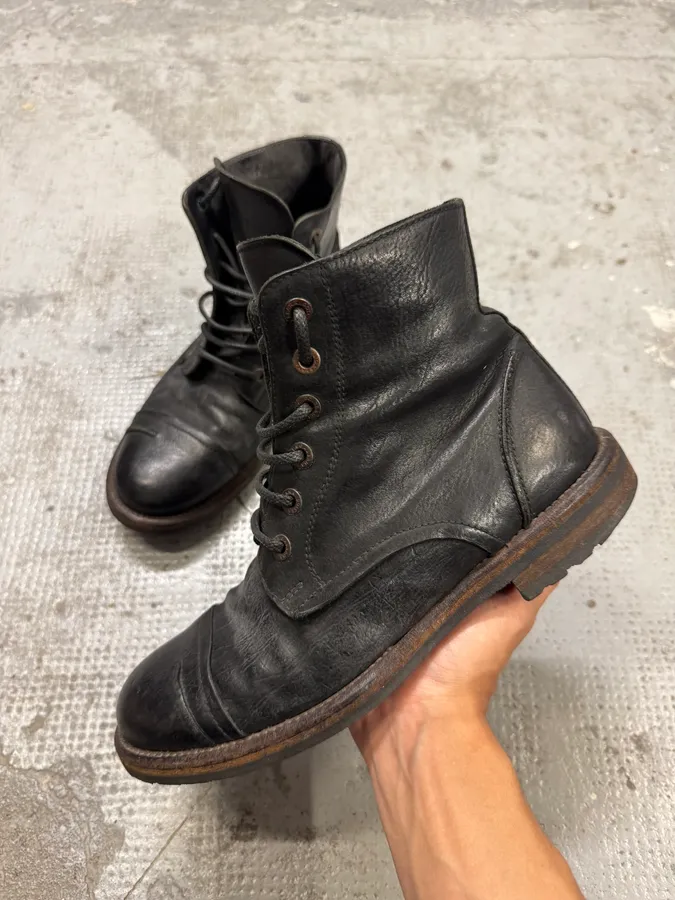 2000s Dolce & Gabbana Black Eroded Leather Boots - Image 3
