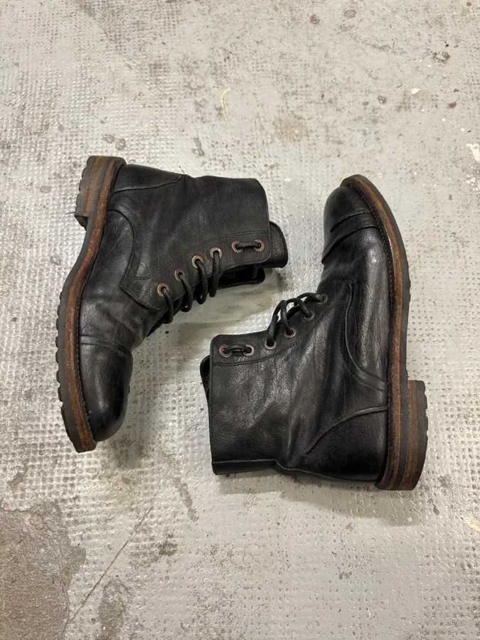 2000s Dolce & Gabbana Black Eroded Leather Boots - Image 6
