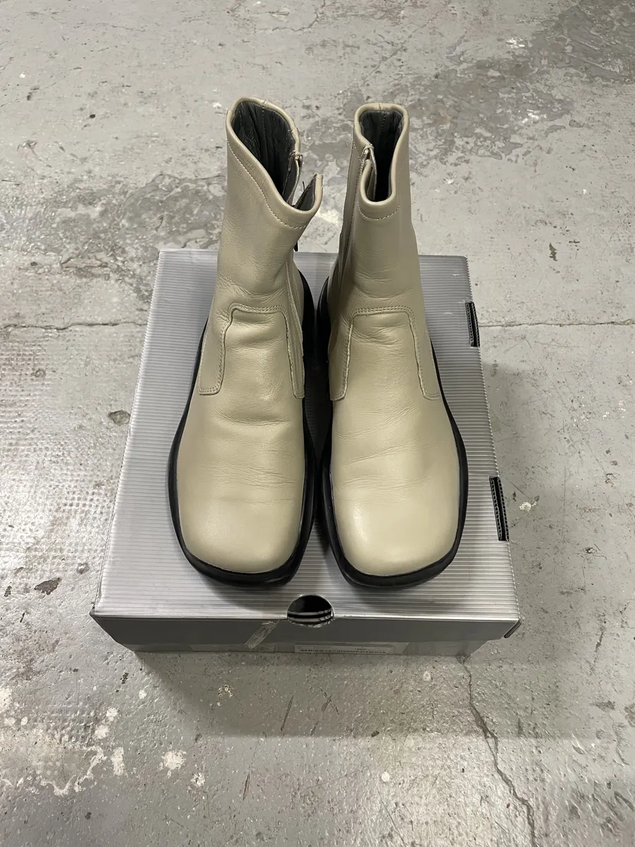 FW1999 Prada Vibram Grey Ankle Leather Boots - Image 5