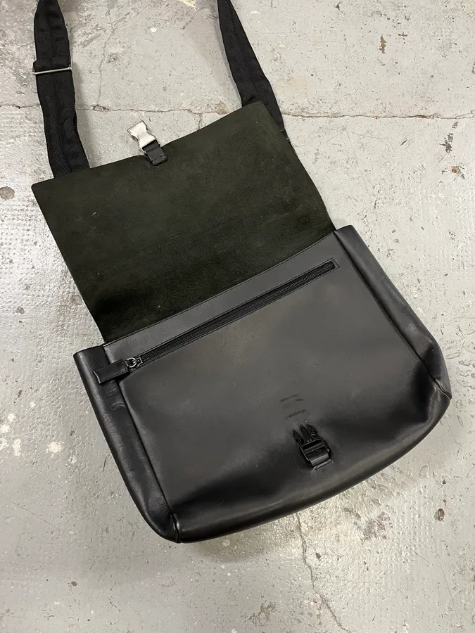 Prada Black Leather Crossbody Shoulder Bag - Image 9